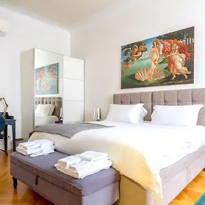 Couette-café Liberty, Milan